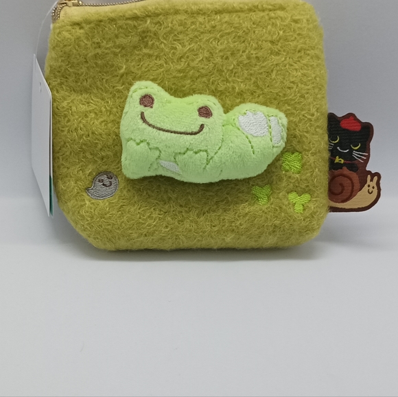 Pickles the frog tissues pouch - Picture 5 of 6